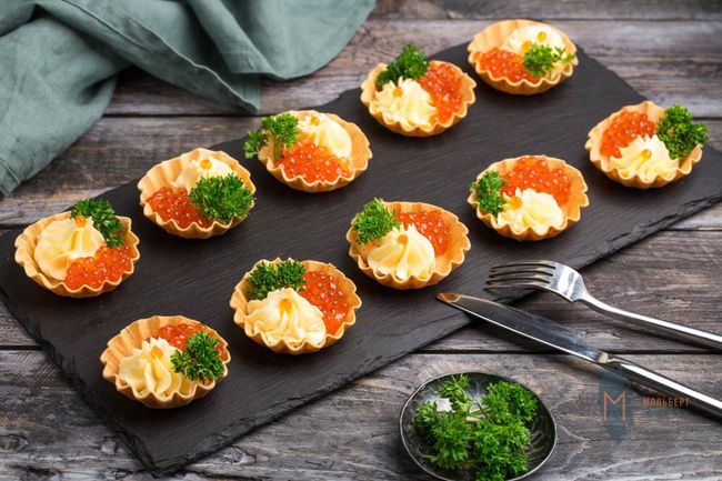 Тарталетка с красной икрой, 20 шт.