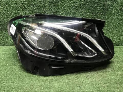 Битая Фара правая Mercedes E W213 (2016-2021) LED