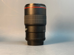 Canon EF 100mm 2.8L Macro IS USM