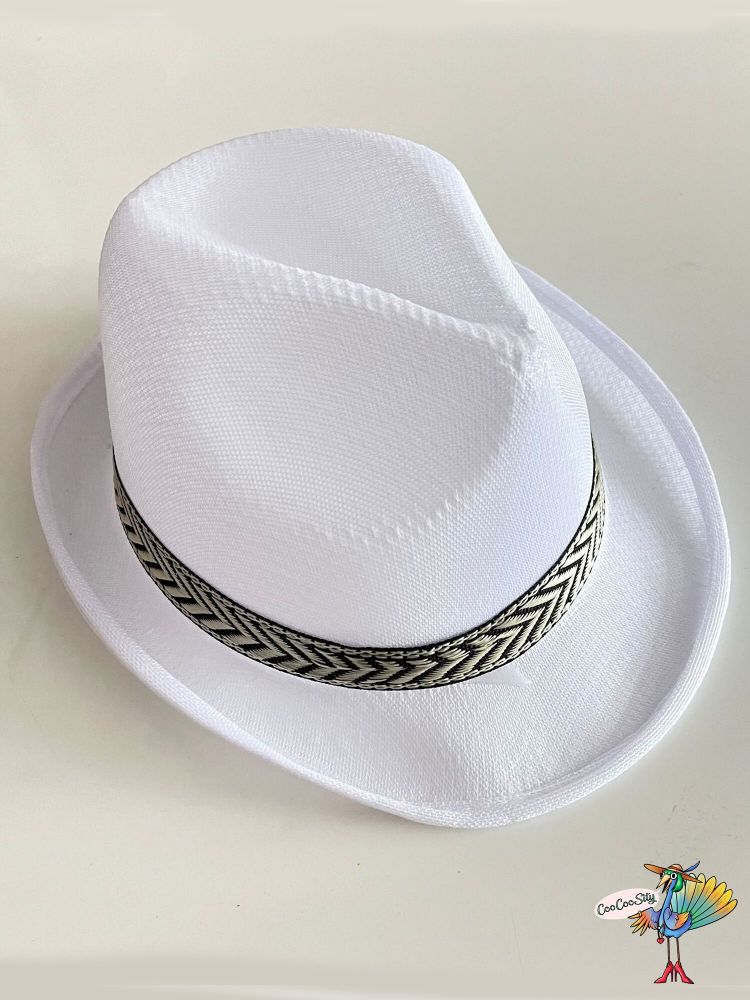 шляпа Стиляга, цвет белый, ог 58 см