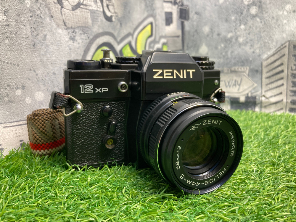 Helios-44M-6