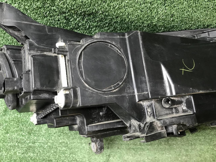 Фара левая Mercedes GLE V167 (2018-2024) LED