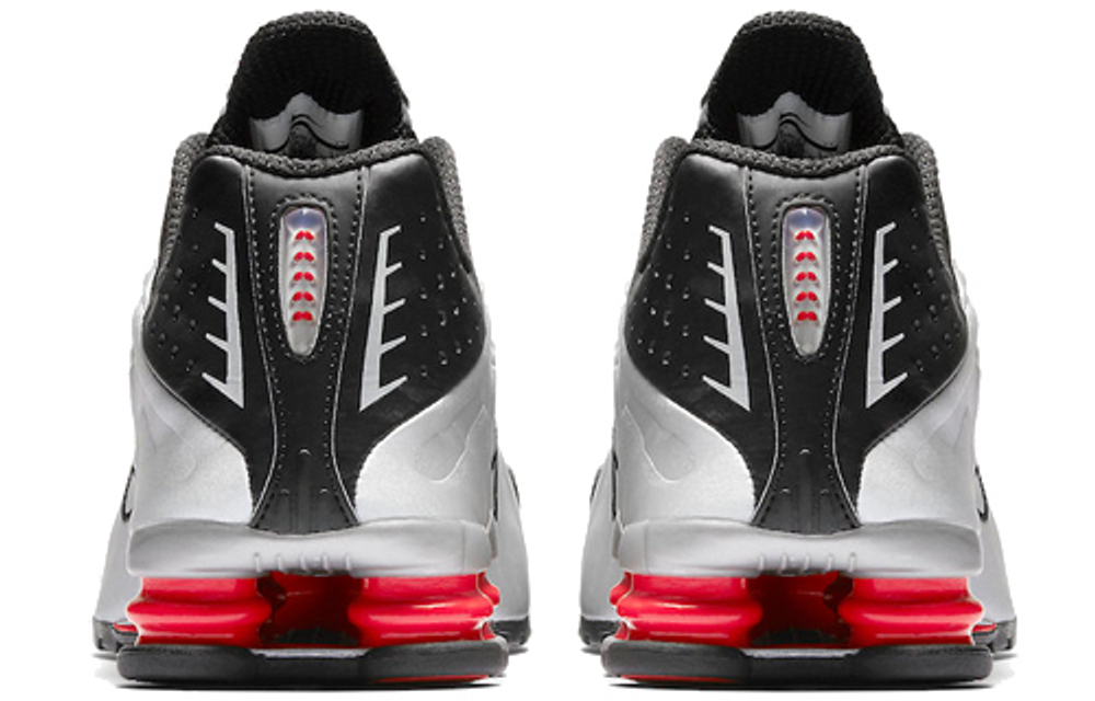 Кроссовки Nike Shox R4