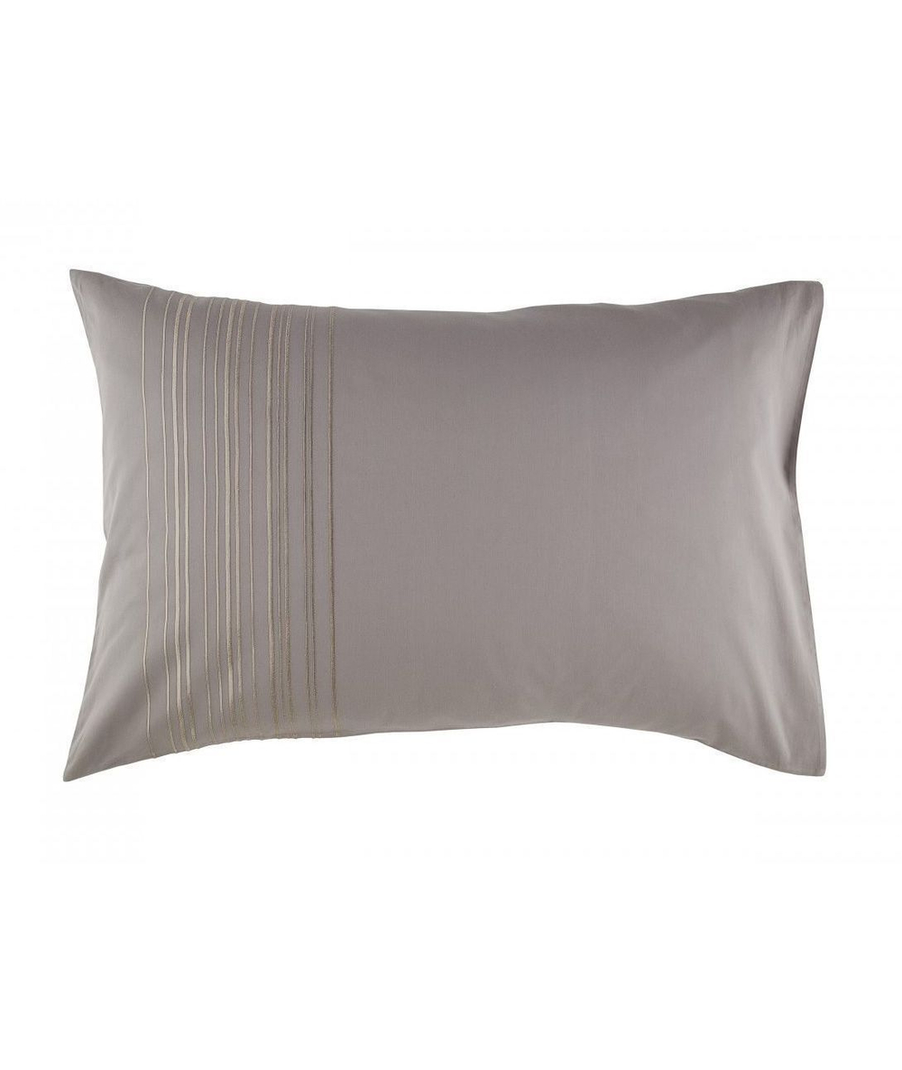 Наволочка 40х60 Christian Fischbacher Luxury Nights Line 705 коричневая Швейцария