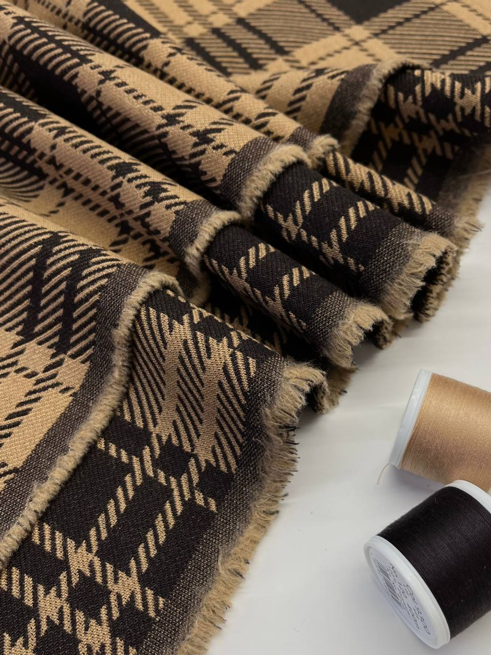 Шерсть костюмно-плательная коричневая в клетку