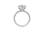 Кольцо с лабораторно-выращенным бриллиантом массой 5 ct и обсыпкой паве по шинке