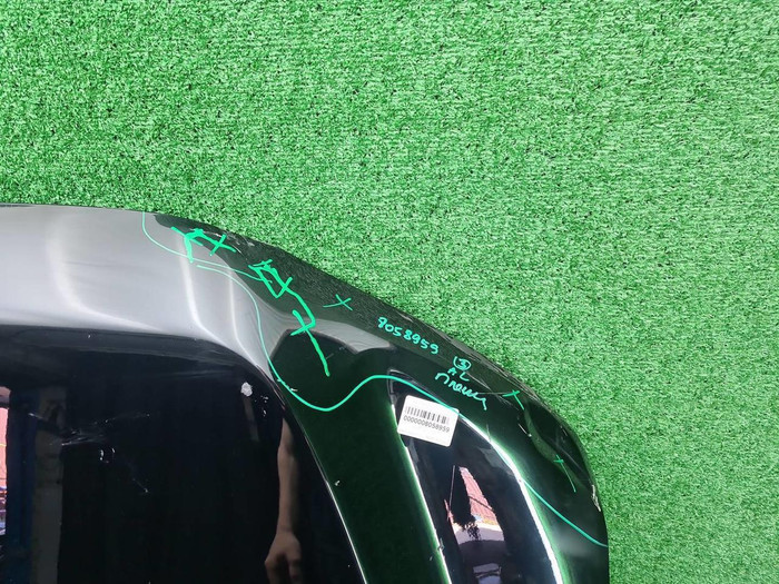 Капот Toyota Land Cruiser 300 (2021-н.в.)