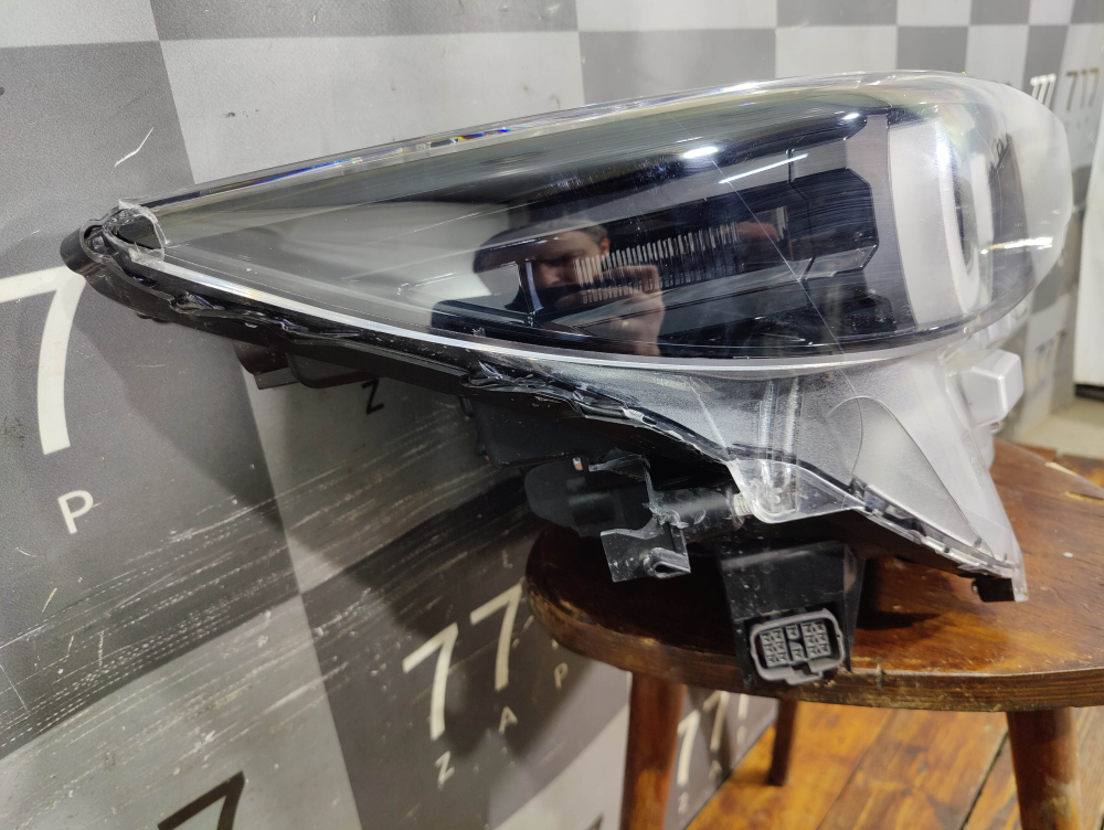 Фара правая LЕD Mazda CX-5 2 (KF) 21-25 Б/У Оригинал KSD651030