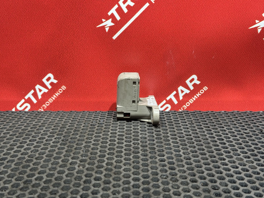 Датчик закрывания замка кабины