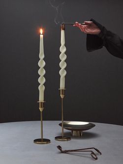 Набор аксессуаров для свечей дымчато-коричневого цвета из коллекции Essential