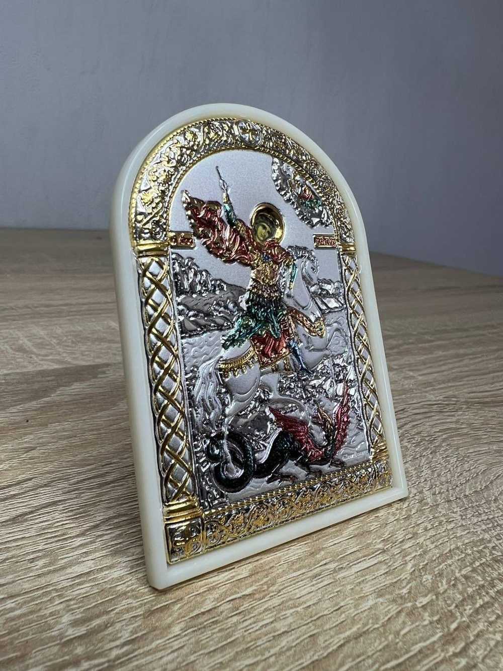 Георгий Победоносец, икона арочная, пластик белый, эмаль 62x88