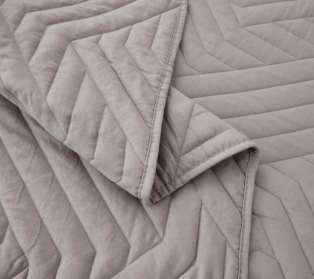 Покрывало 230х250 и 2 наволочки 50х70 Sofi De MarkO Мориц серое