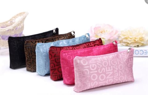 Косметичка для хранения мелких предметов