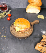 Деревянная менажница из Сибирского кедра для подачи, сервировки "Гамбургер"