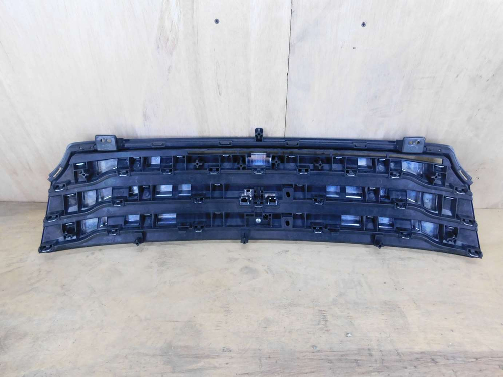 решетка радиатора Suzuki Solio MA36S MB46S