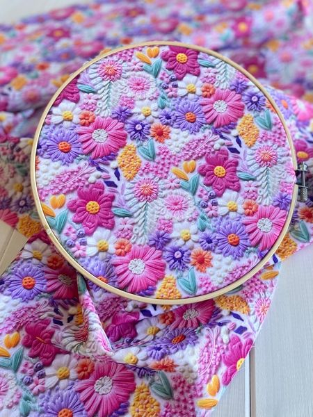 ИМИТАЦИЯ ЦВЕТОЧНОЙ ВЫШИВКИ, малиновые цветы. 100% хлопок Handmade Fabrics 4