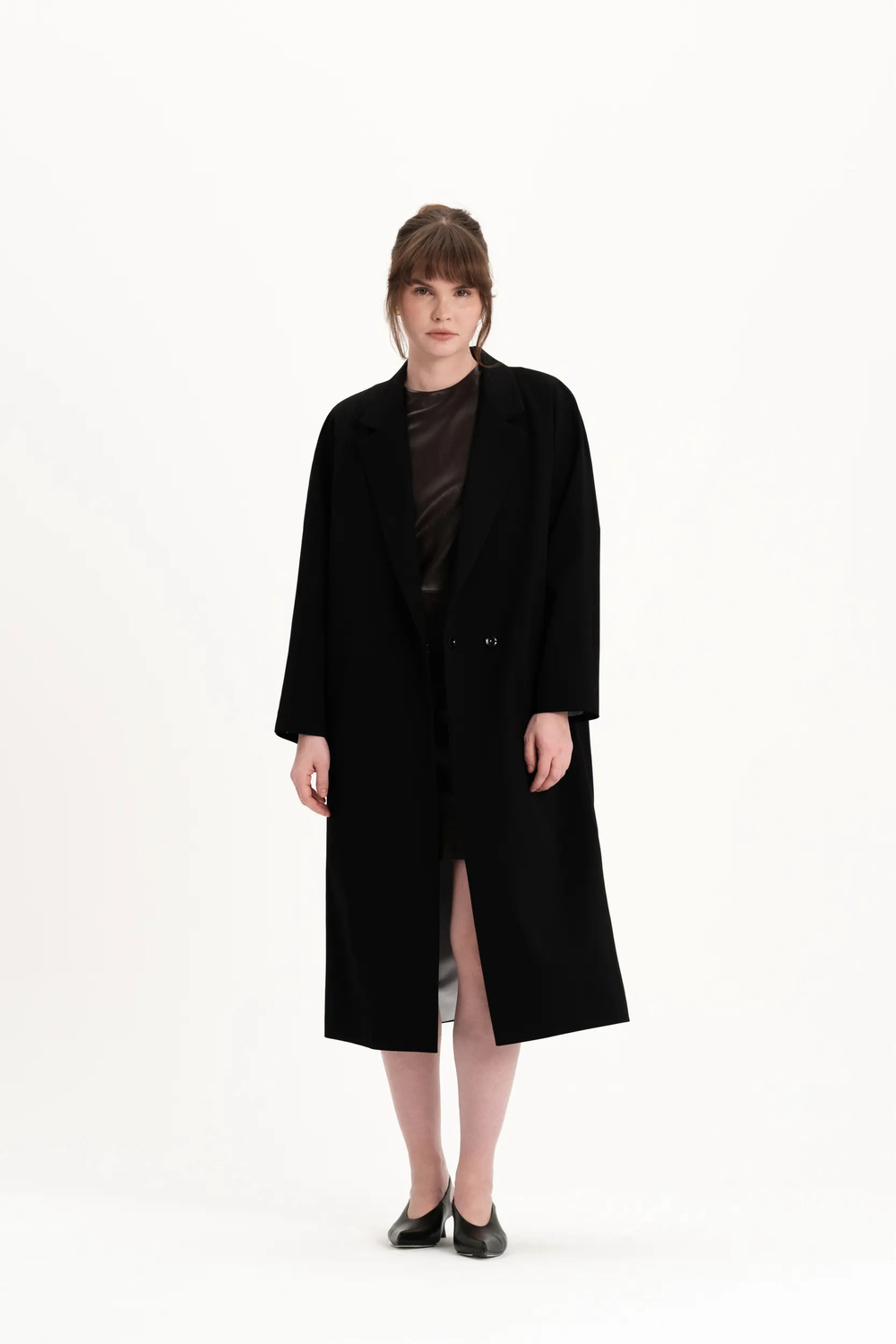 Чёрный двубортный тренч