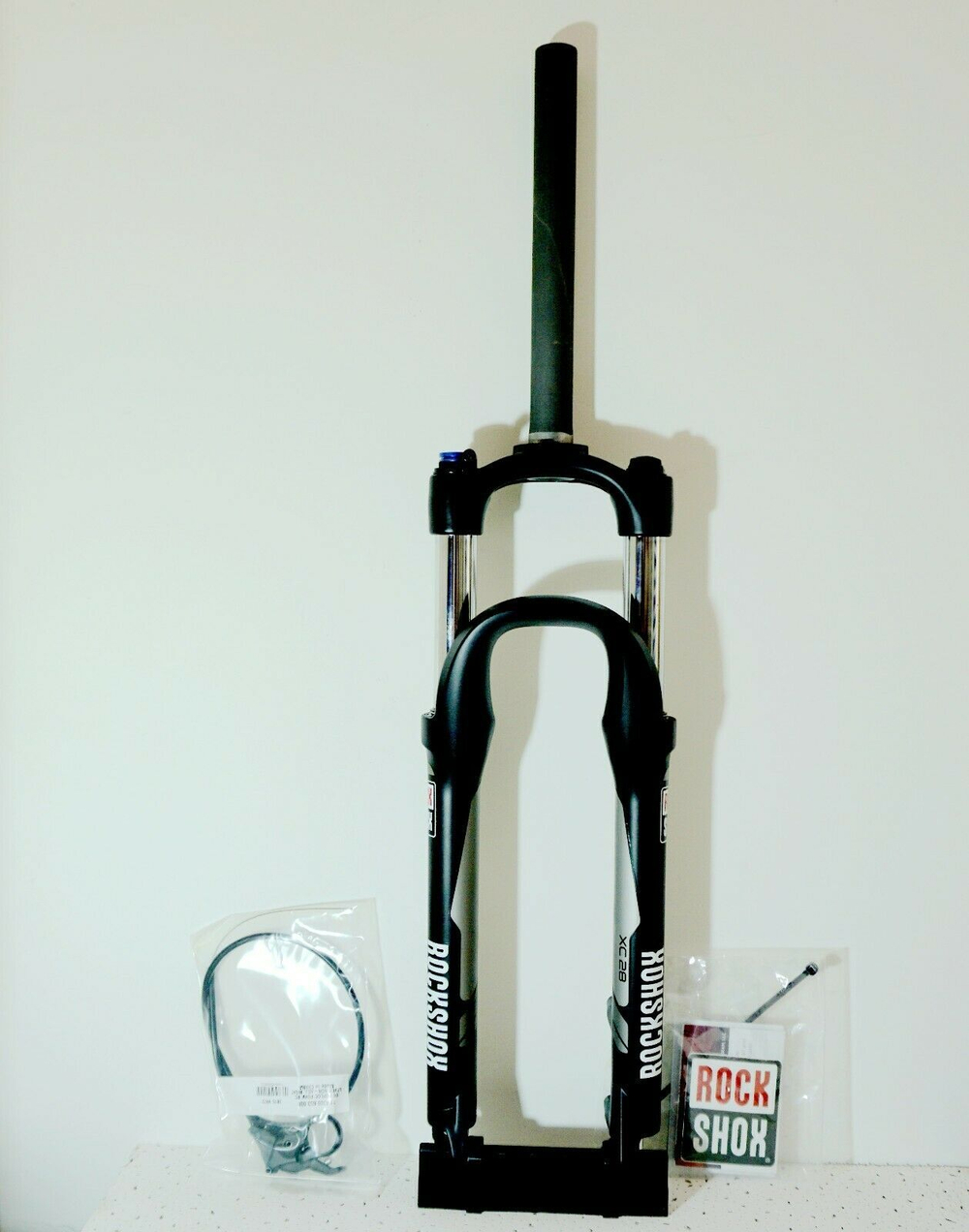 Аморт. вилка Rock Shox XC 28 TK Coil 26 черная,9QR,Str 1-1/8"