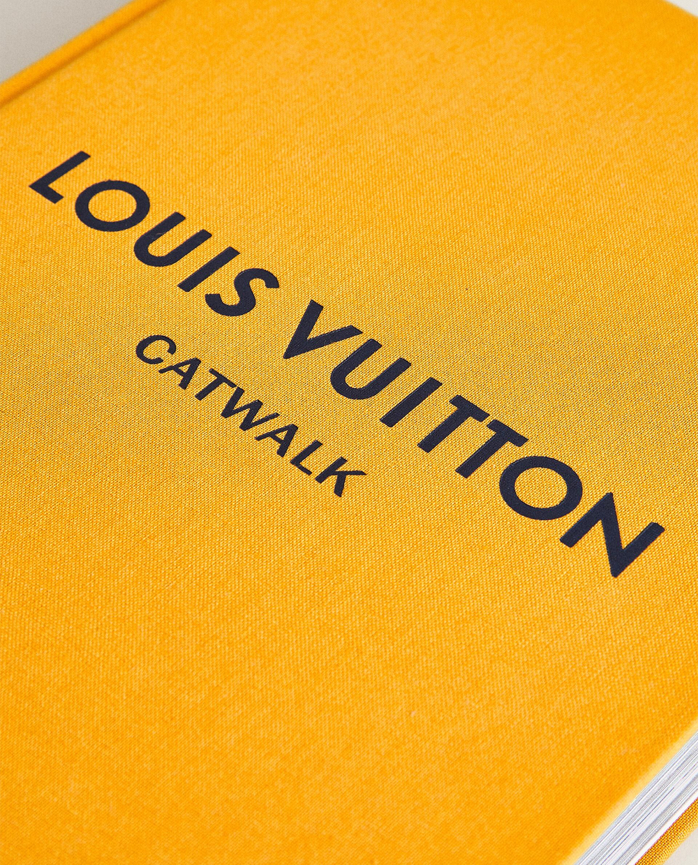Louis Vuitton Catwalk. Полная коллекция подиумных образов (на английском языке)