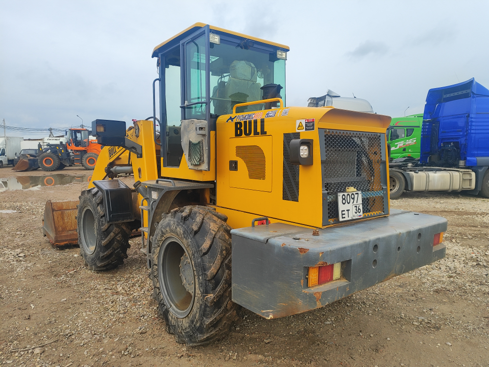 Bull SL300 Фронтальный погрузчик SL300 (Дизельный, 3,3 л, 95 л.с., АТ)