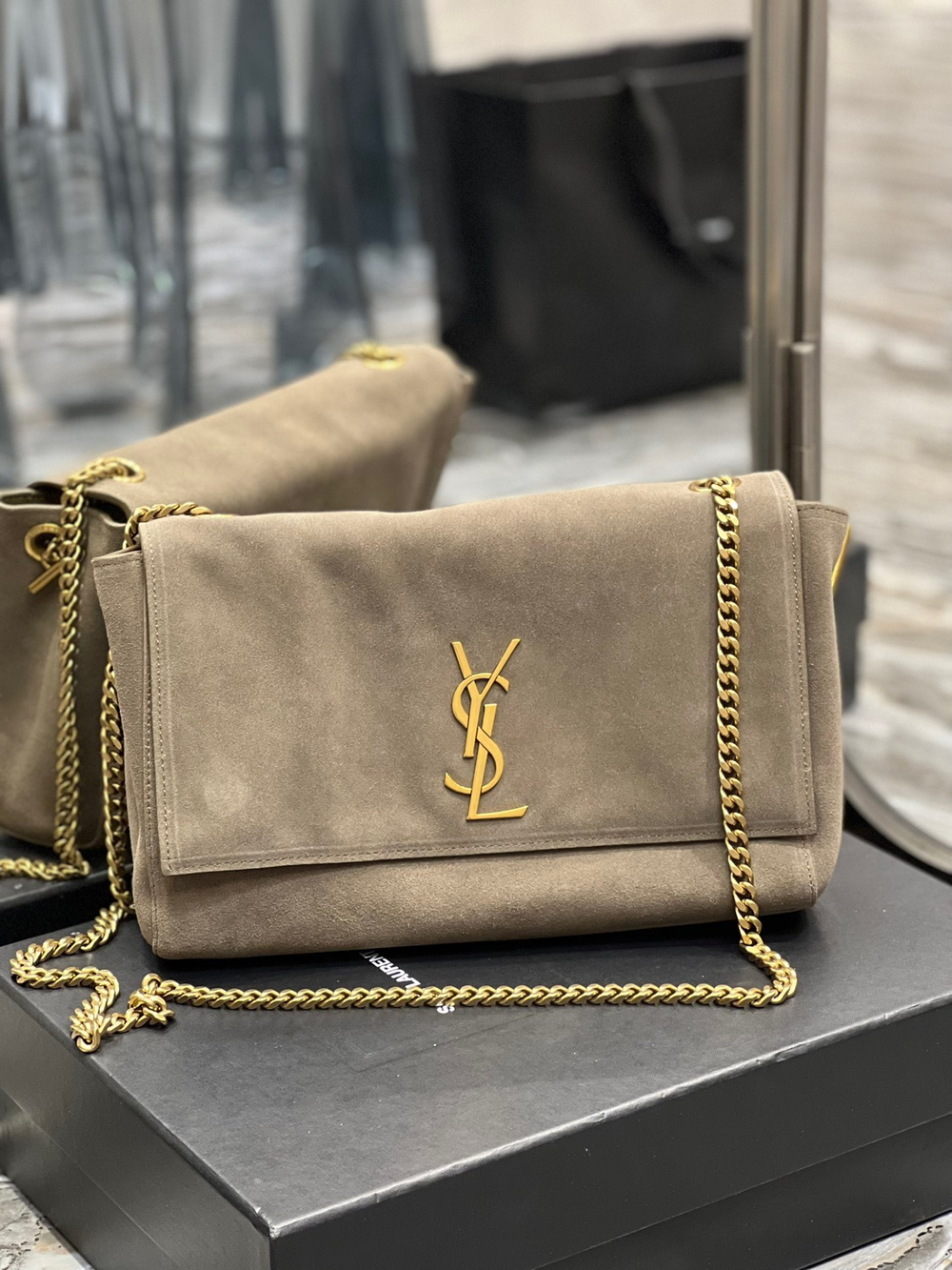 Saint Laurent Kate Medium Reversible Chain Bag 28 cm