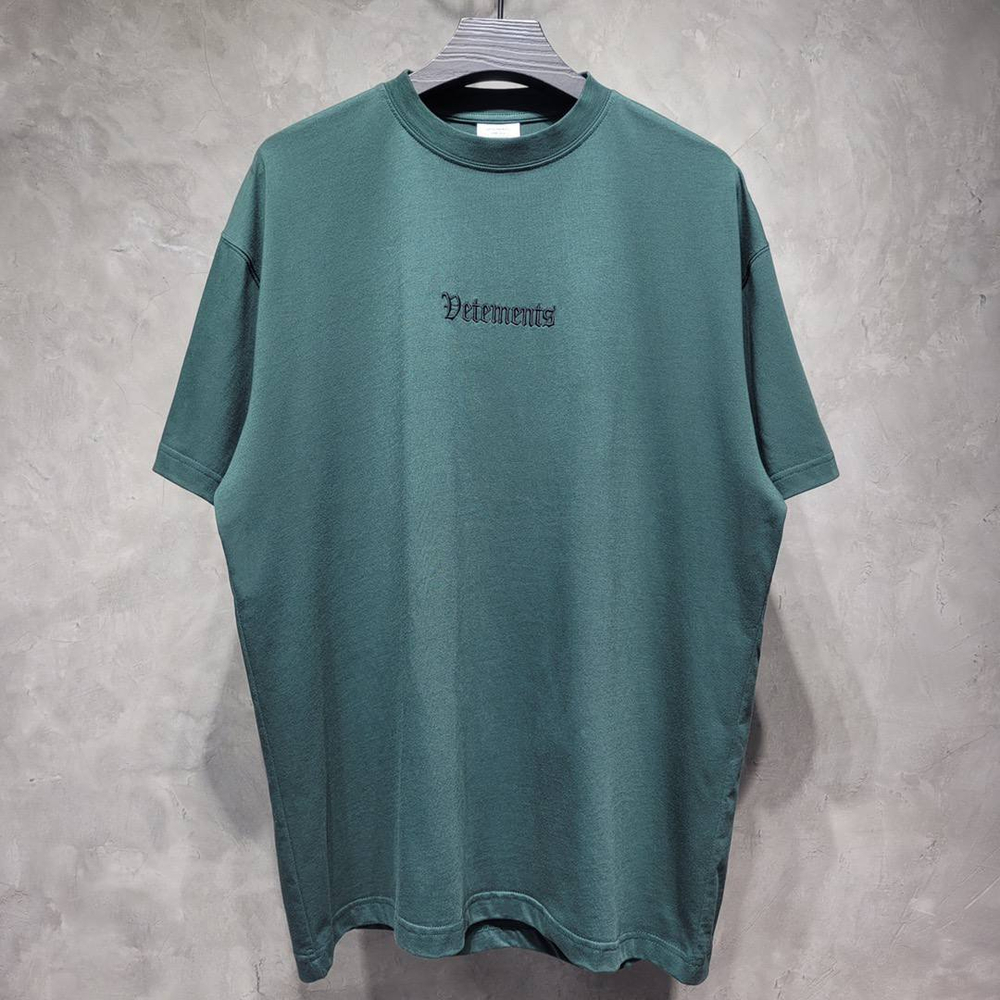 Футболка Vetements