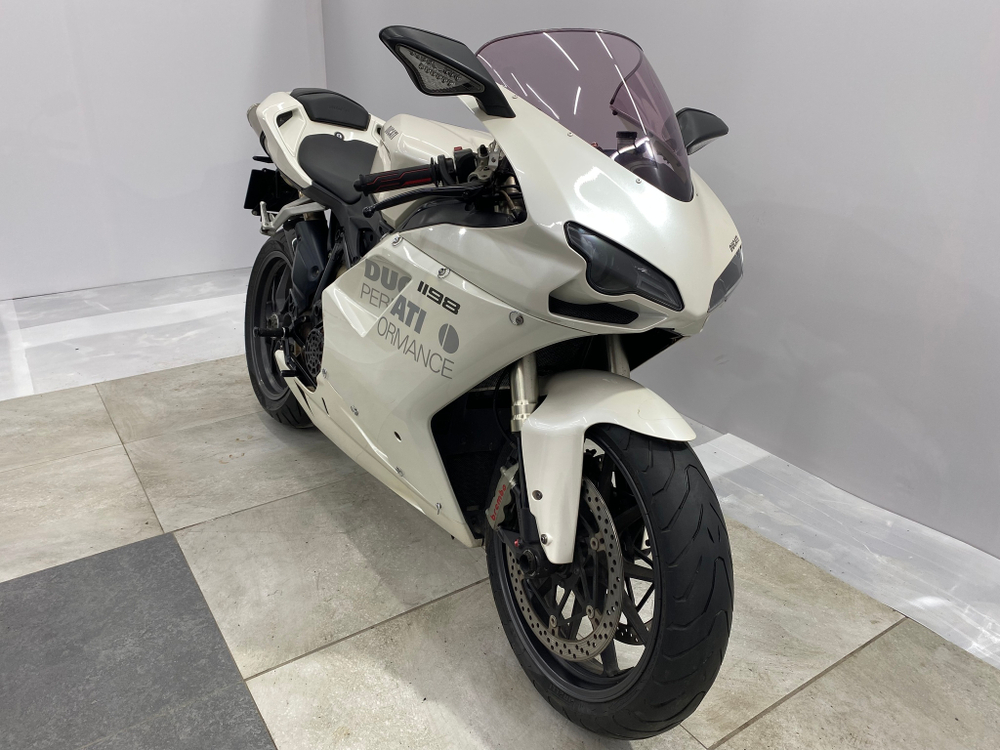 Ducati 1198 041598