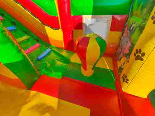 Коммерческий надувной батут "Зверята на горке", 7*4*6 м