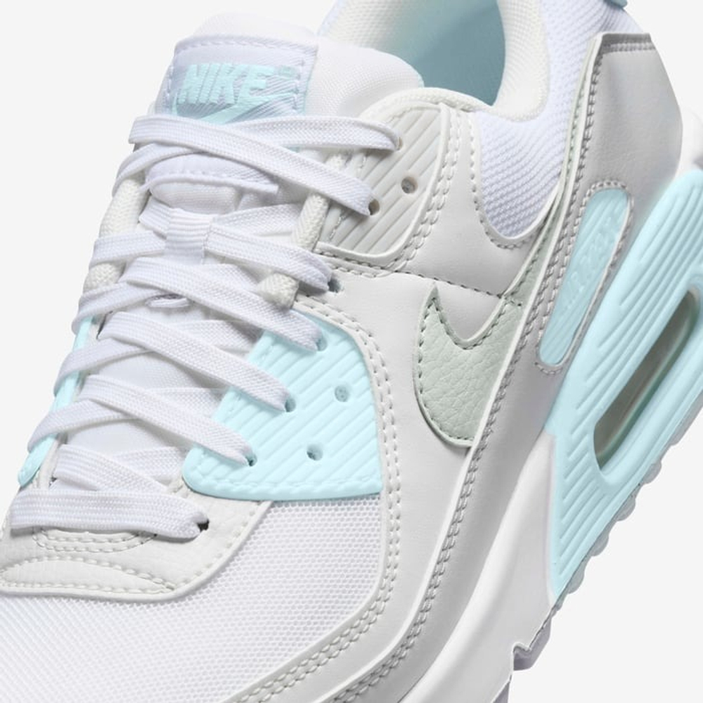 NIKE / Кроссовки женские
