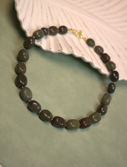 Чокер из американской яшмы "Оливковый баланс"