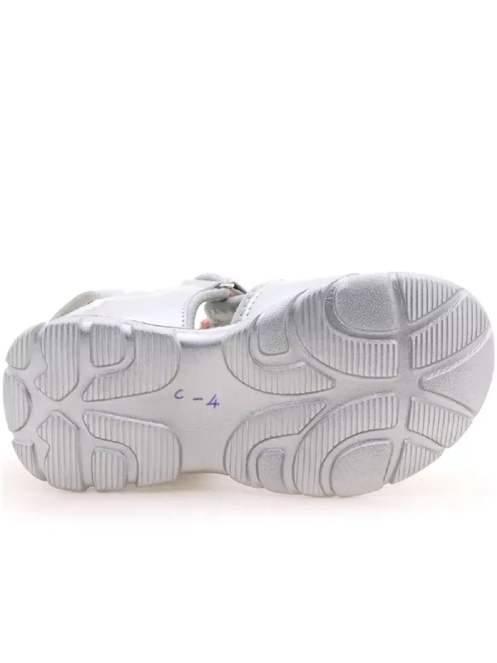 Сандалии для девочки легкие.