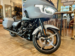 Harley-Davidson ROAD GLIDE 2024 (Atlas Silver / Black Trim) с НДС