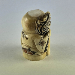 Статуэтка нэцкэ Шоусин с волшебной стростью и персиком