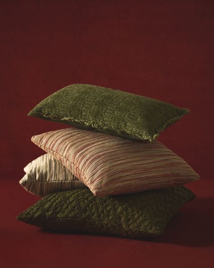 Чехол для подушки Narela из зеленого жаккардового хлопка и вискозы 50 x 30 см