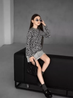 Лонгслив для девочки леопард