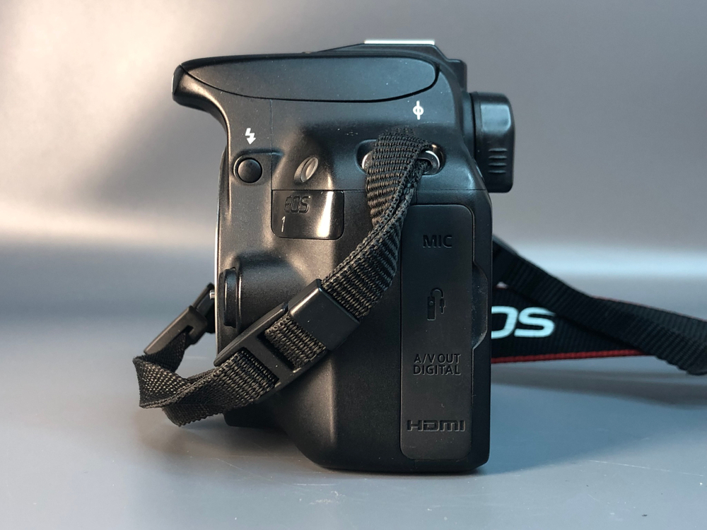Canon EOS 100D, 98600 кадров пробега