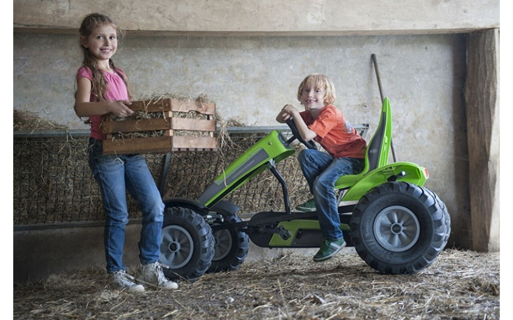 Веломобиль BERG Case-IH E-BFR