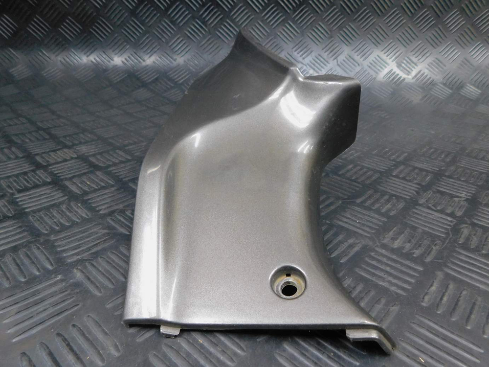 Пластик бака правый Kawasaki ZZR 400 98 053071