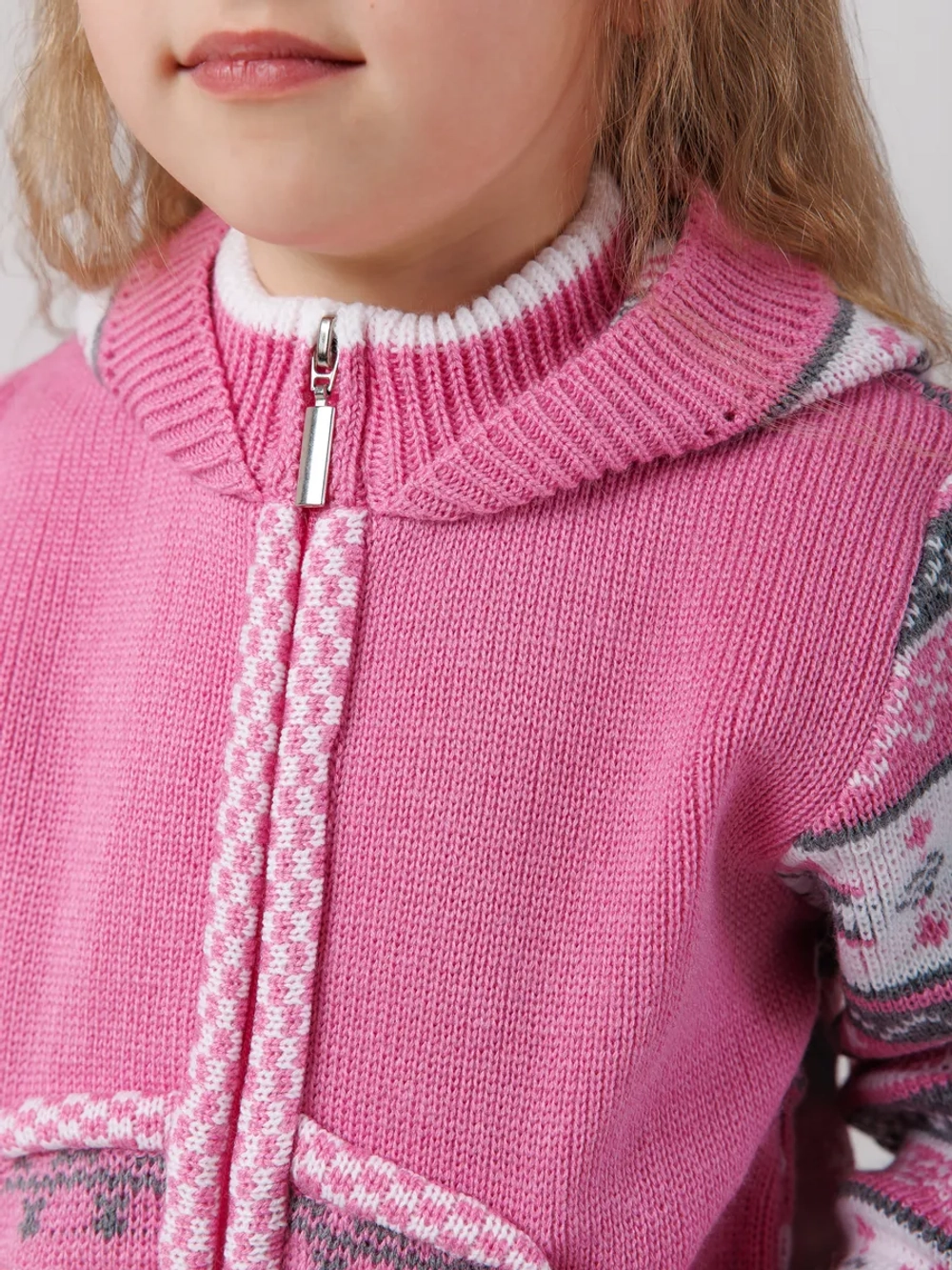 Кофта вязаная на молнии с капюшоном