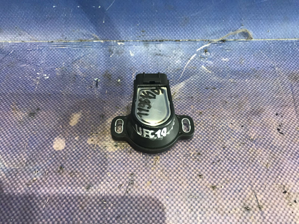 Датчик положения дроссельной заслонки TOYOTA CELSIOR 1988-1996