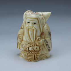 Нэцкэ Фукурокудзю с тыквой горлянкой и корзиной рыбы