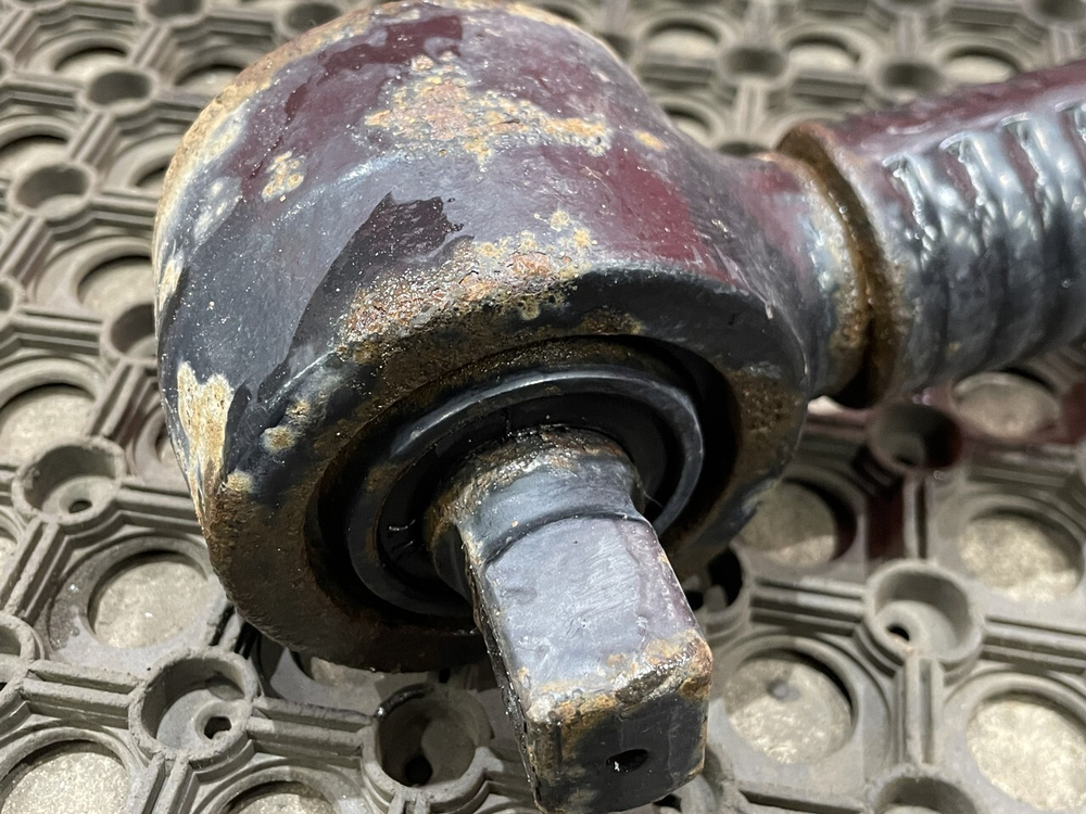 Тяга реактивная V-образная