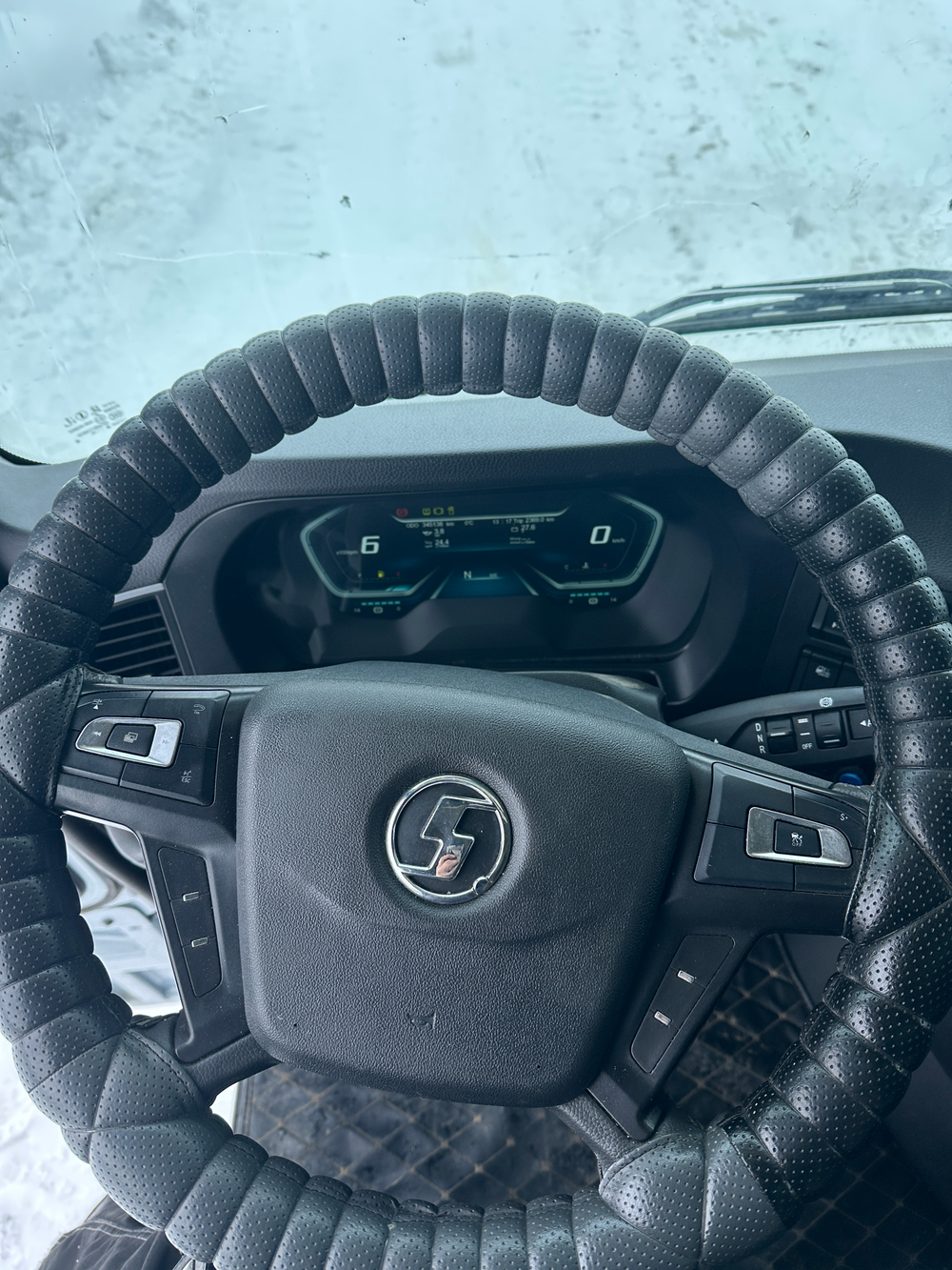 Shacman (Shaanxi) SX* 4x2 Седельный тягач SX4188YY381 (Дизельный, 12,5 л, 473 л.с., АТ)