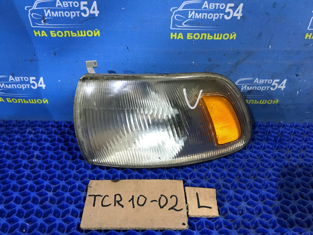Габарит левый TOYOTA ESTIMA 1999
