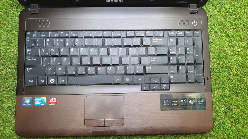Ноутбук Samsung i3/3Gb