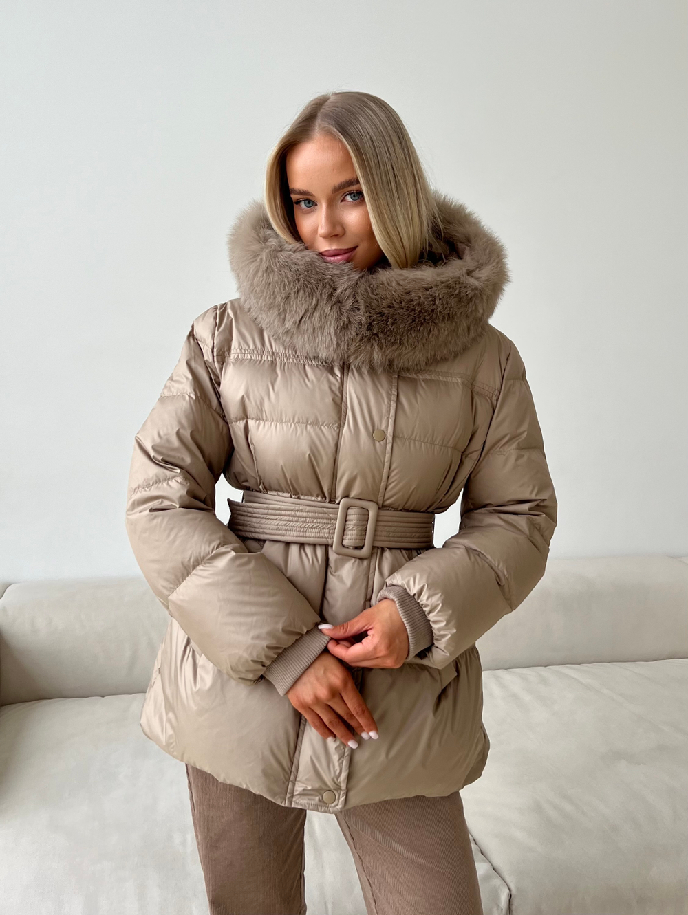 Пуховик Fresh миди с поясом песочный