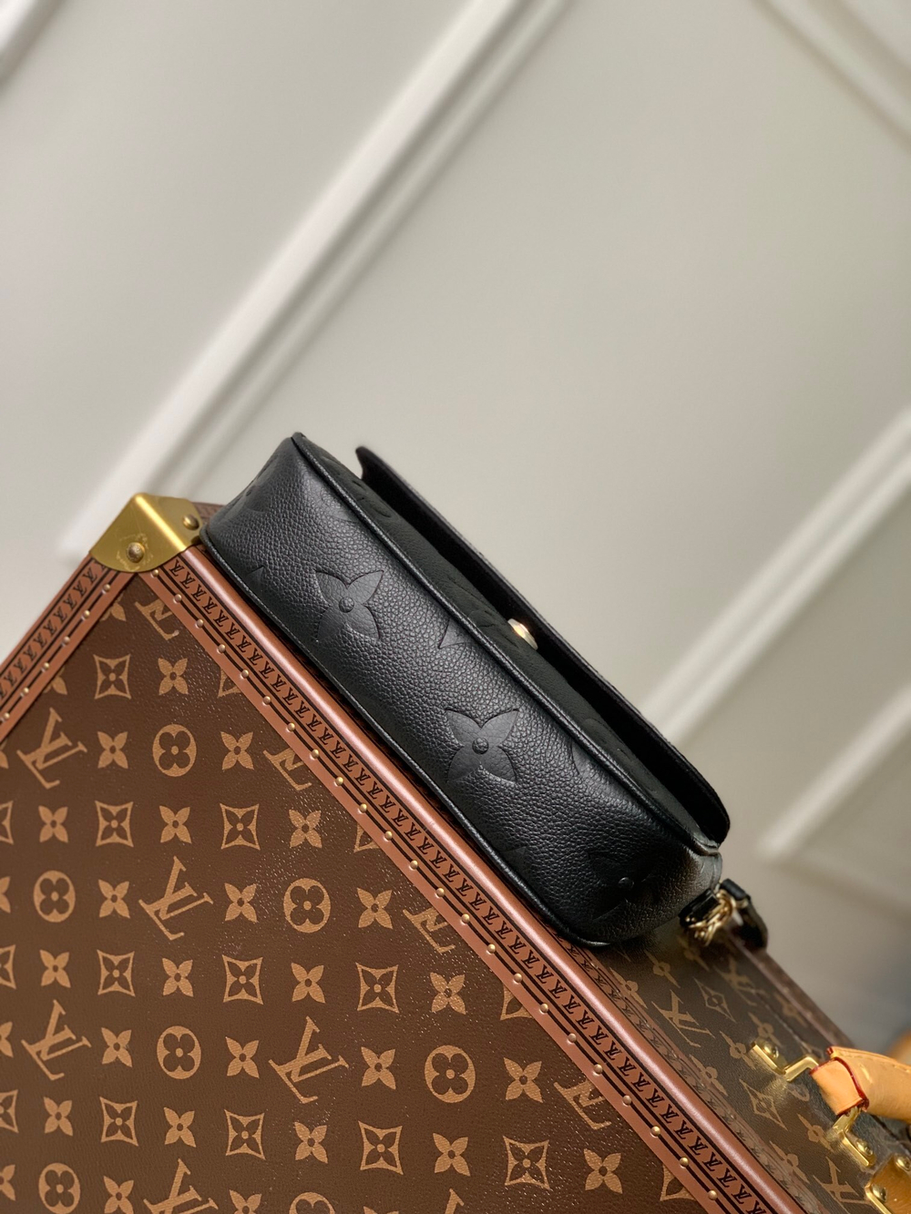 Louis Vuitton Ivy Wallet On Chain Bag