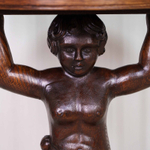 Стол с фигурой