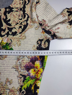 Платье оригинальной расцветки 44 размер