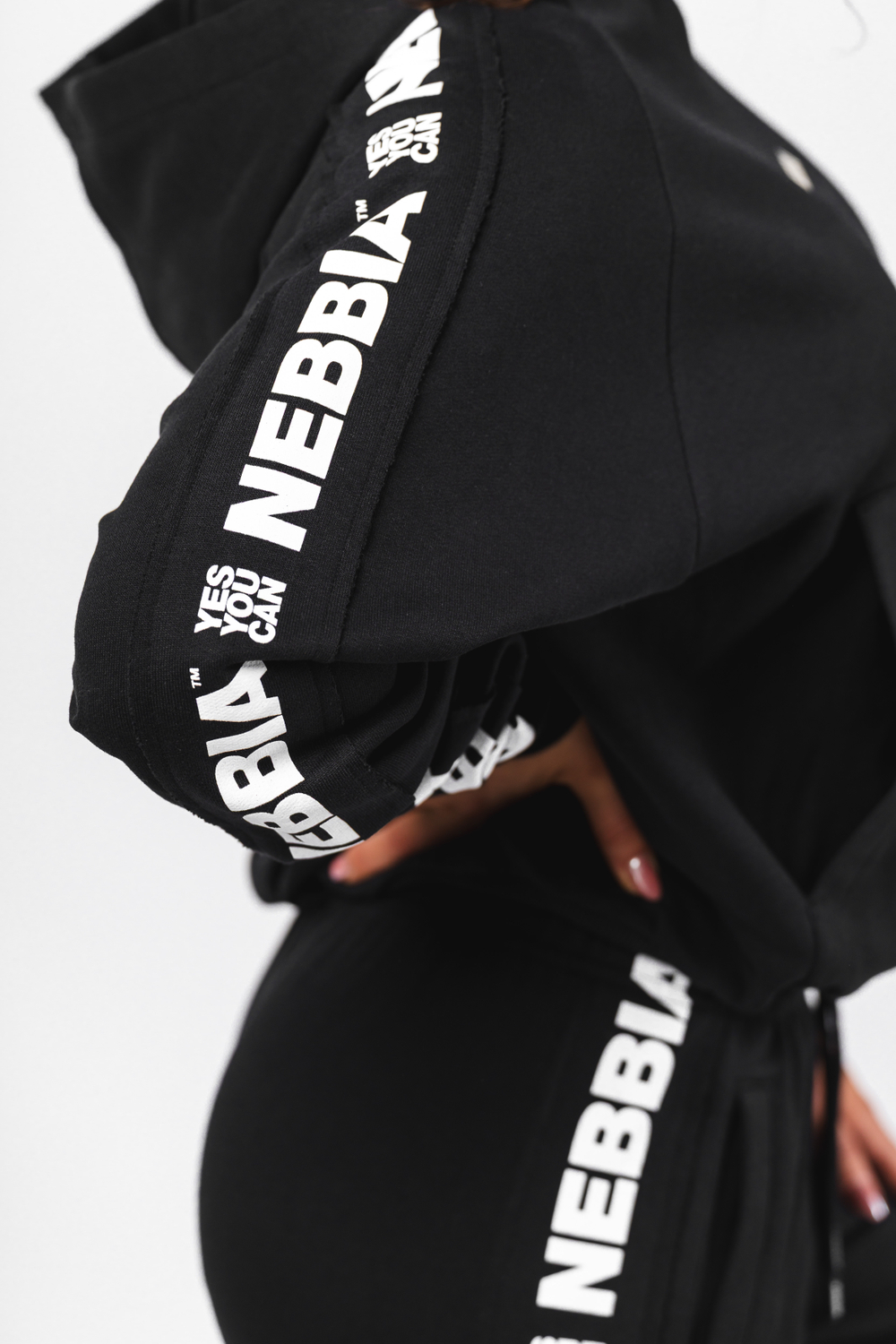 Кофта Nebbia Classic Hoodie OFF-DUTY 489 BLACK